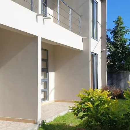 Anillah Appartments Centre de Flacq Exterior photo